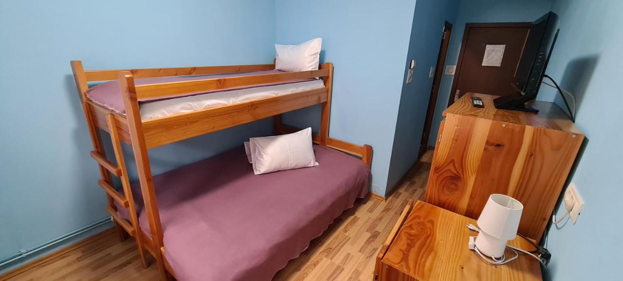 Pensiunea Aurora - Great Hostel Войняса Экстерьер фото