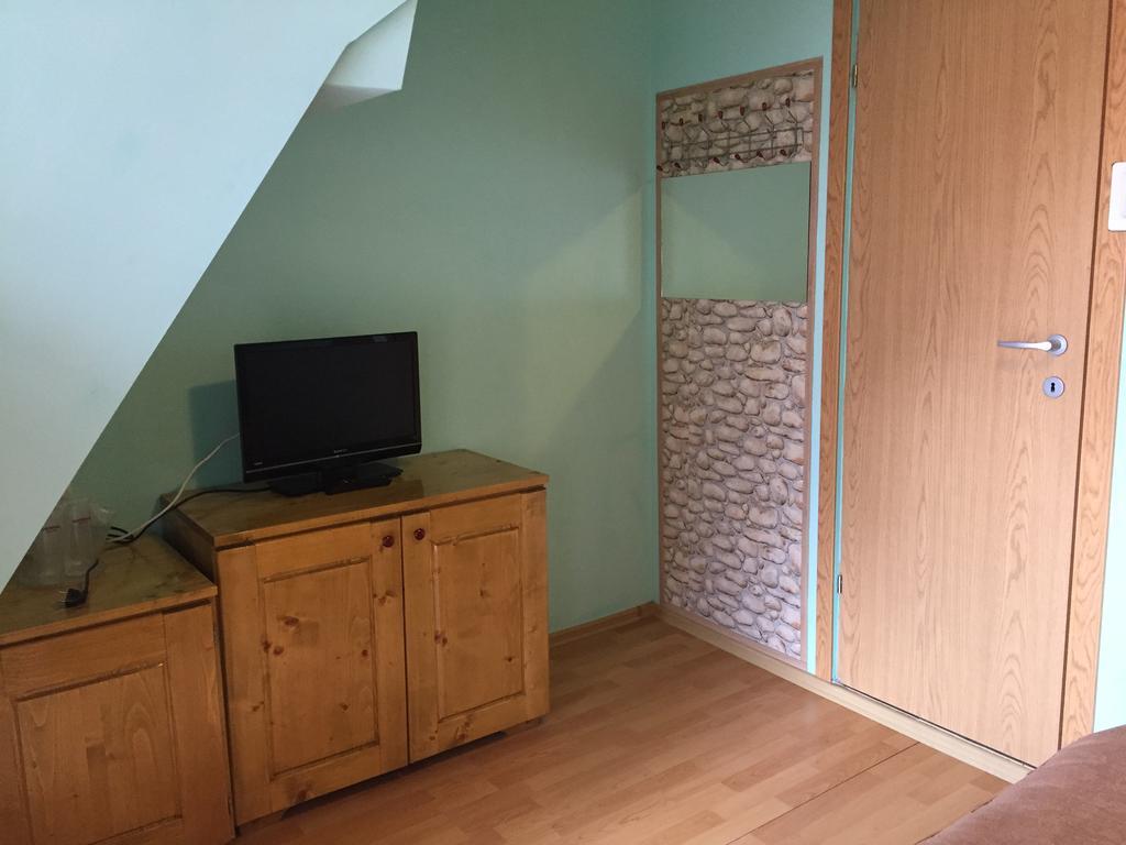 Pensiunea Aurora - Great Hostel Войняса Экстерьер фото